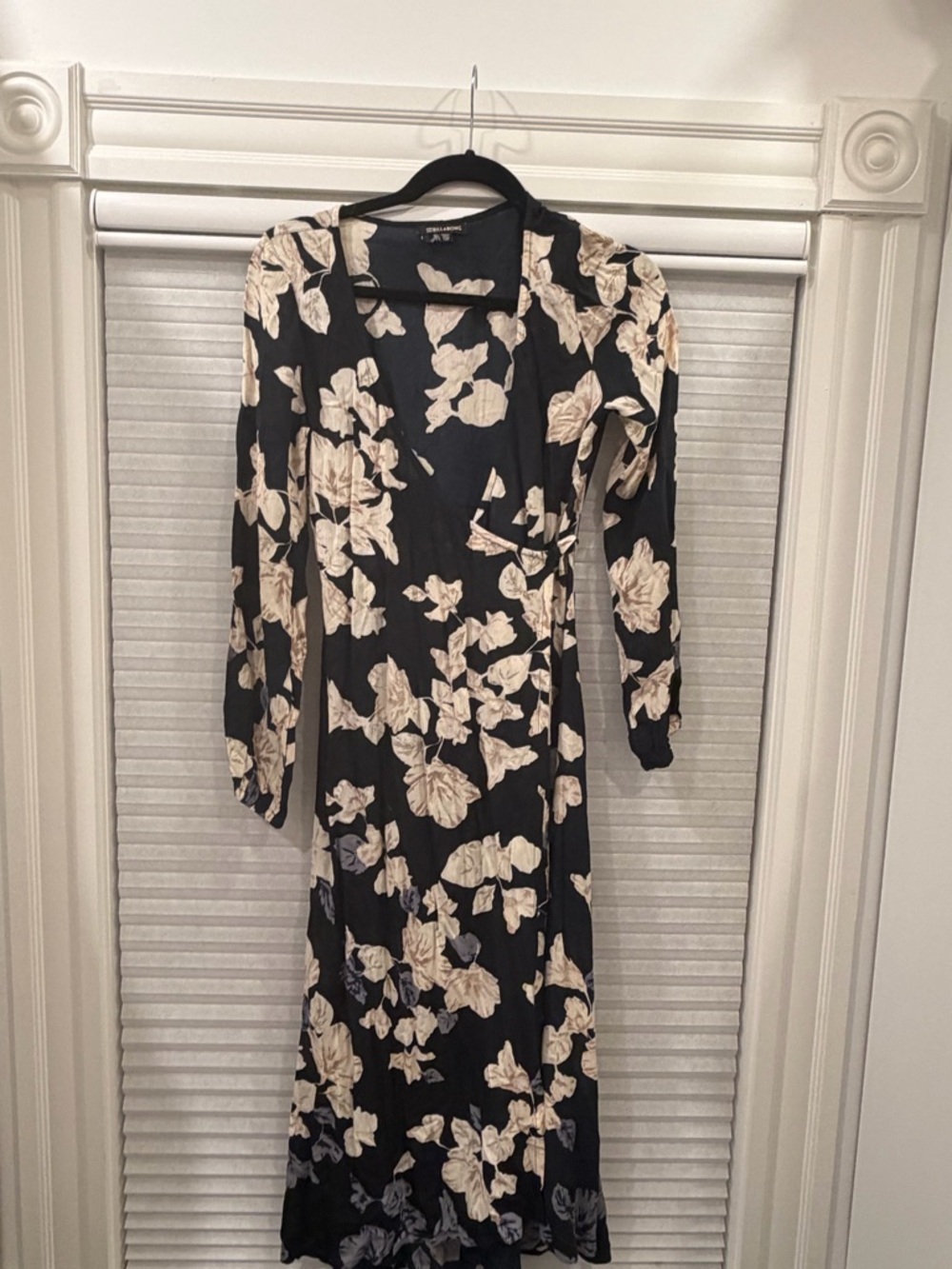 Billabong Black Long Sleeve Floral Wrap Dress